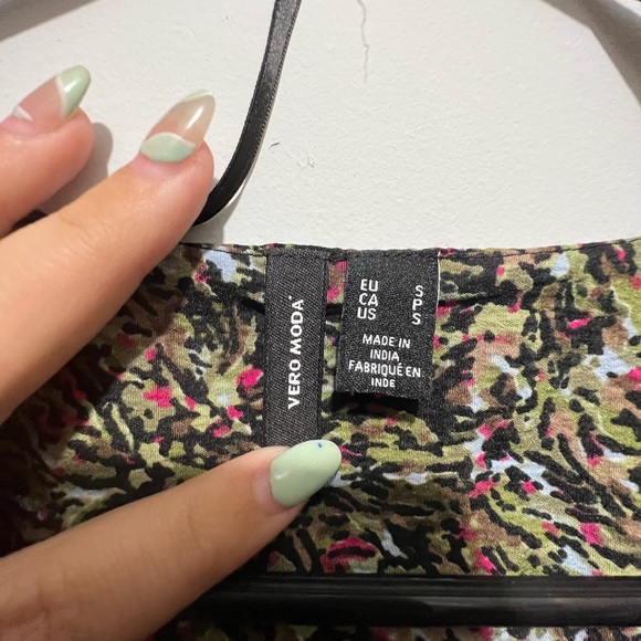 Vero Moda long sleeve blouse size small - Picture 4 of 4